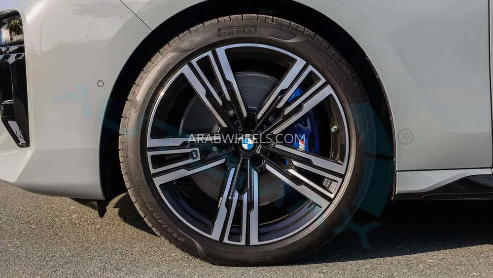 بي ام دبليو الفئة السابعة 2024 for Sale in وادي الدواسر Image-37