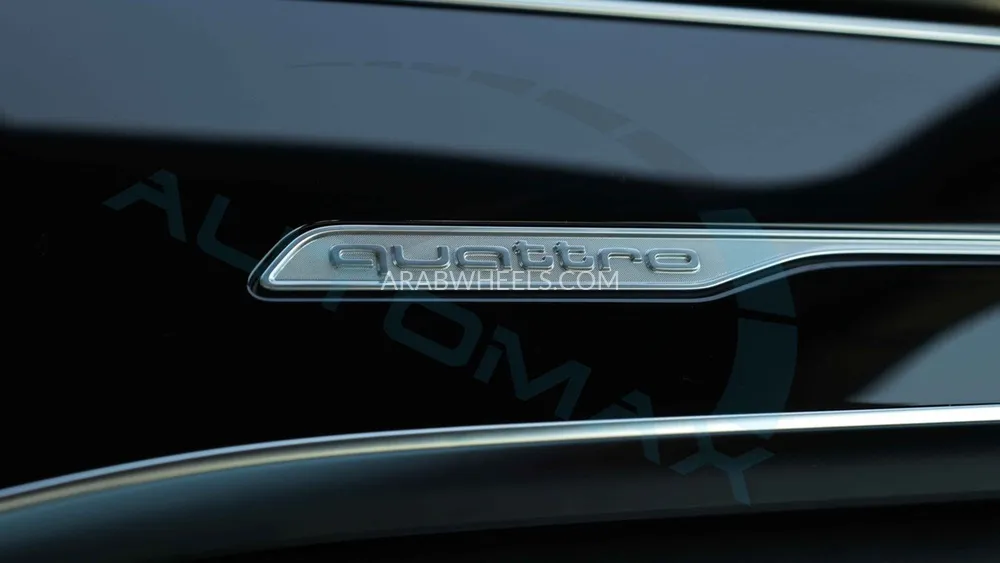 أودي Q8 2025 for Sale in وادي الدواسر Image-29