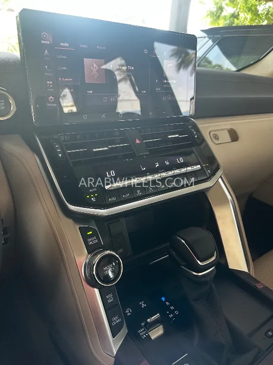 تويوتا لاند كروزر 2025 for Sale in جدة Image-10