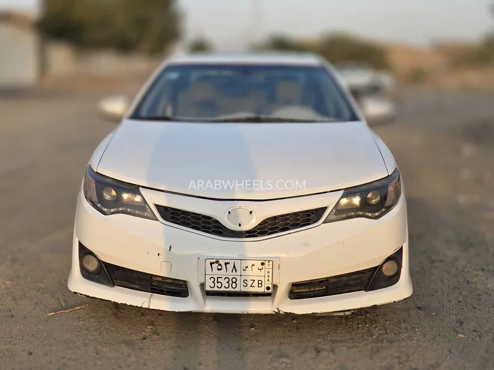 تويوتا كامري 2012 for Sale in جدة Image-8