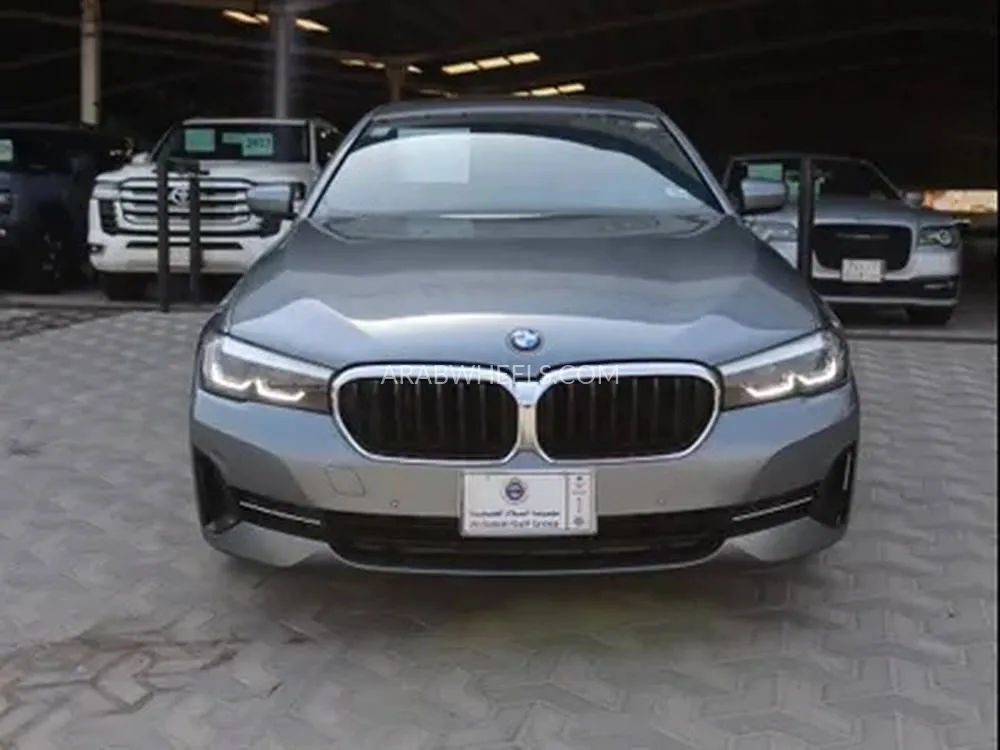 بي ام دبليو الفئة الخامسة 2022 for Sale in الدمام Image-2