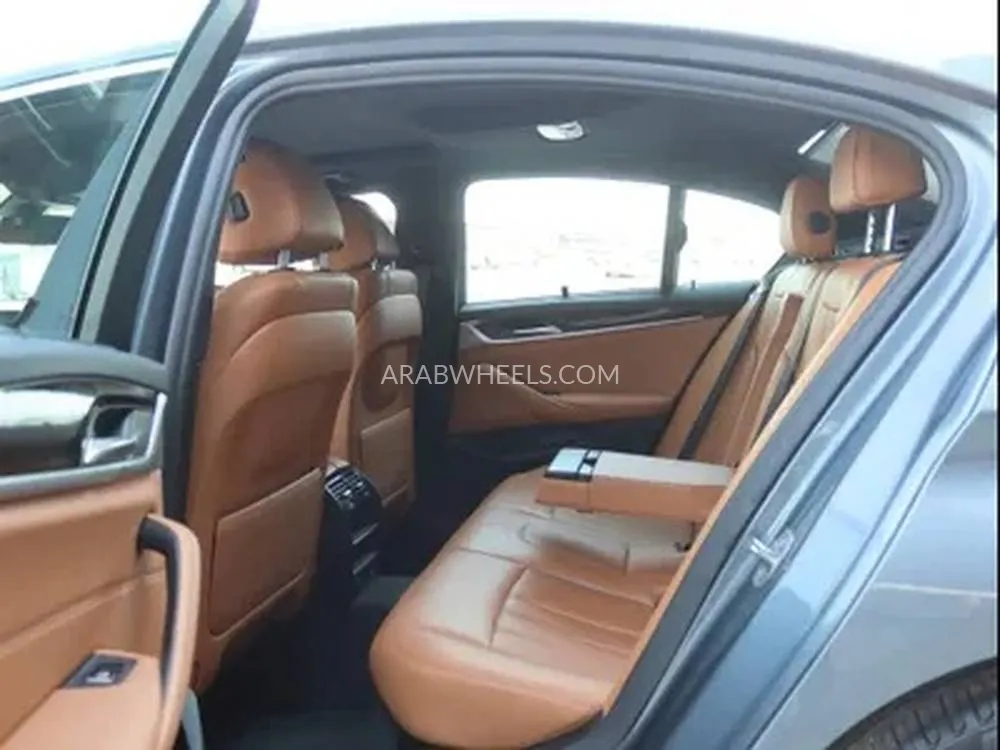 بي ام دبليو الفئة الخامسة 2022 for Sale in الدمام Image-9