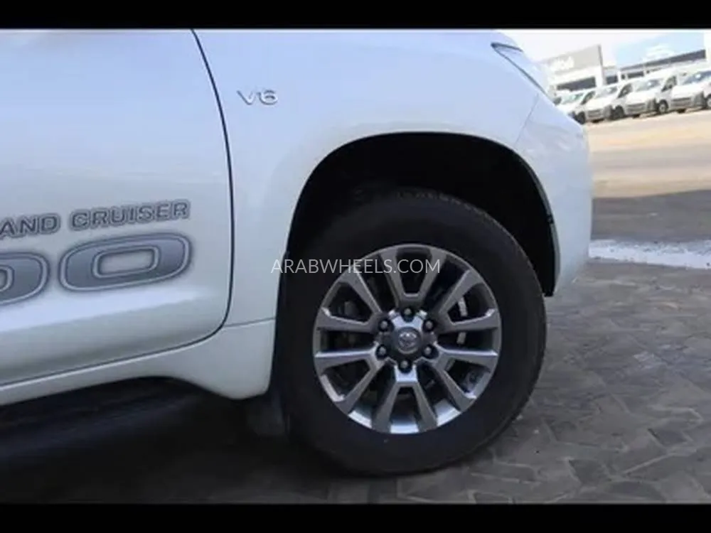 تويوتا لاند كروزر برادو 2021 for Sale in الدمام Image-6