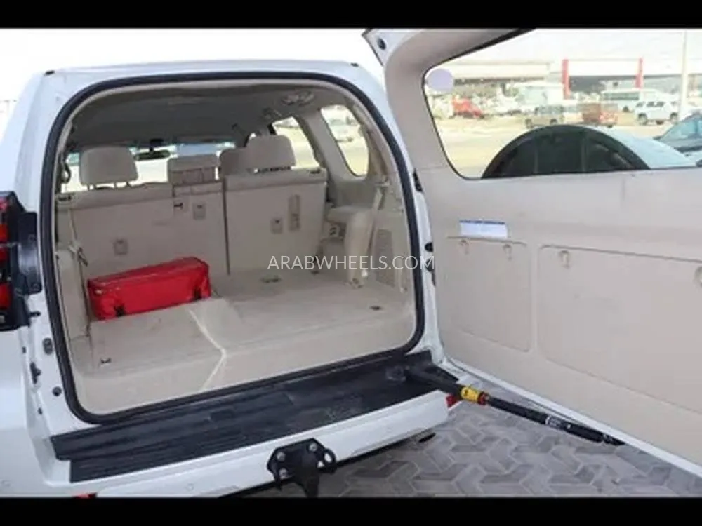 تويوتا لاند كروزر برادو 2021 for Sale in الدمام Image-9