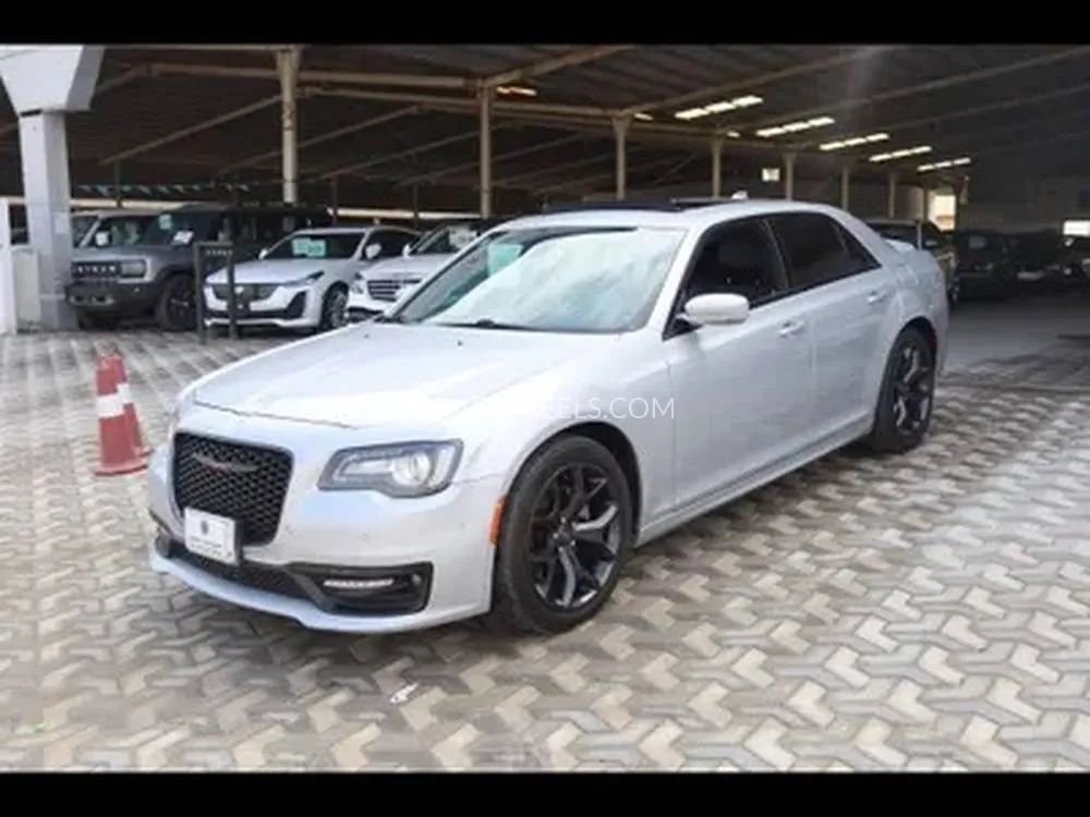 كرايسلر 300 2021 for Sale in الدمام Image-2