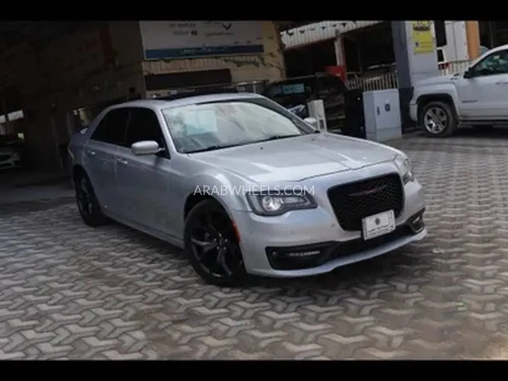 كرايسلر 300 2021 for Sale in الدمام Image-5