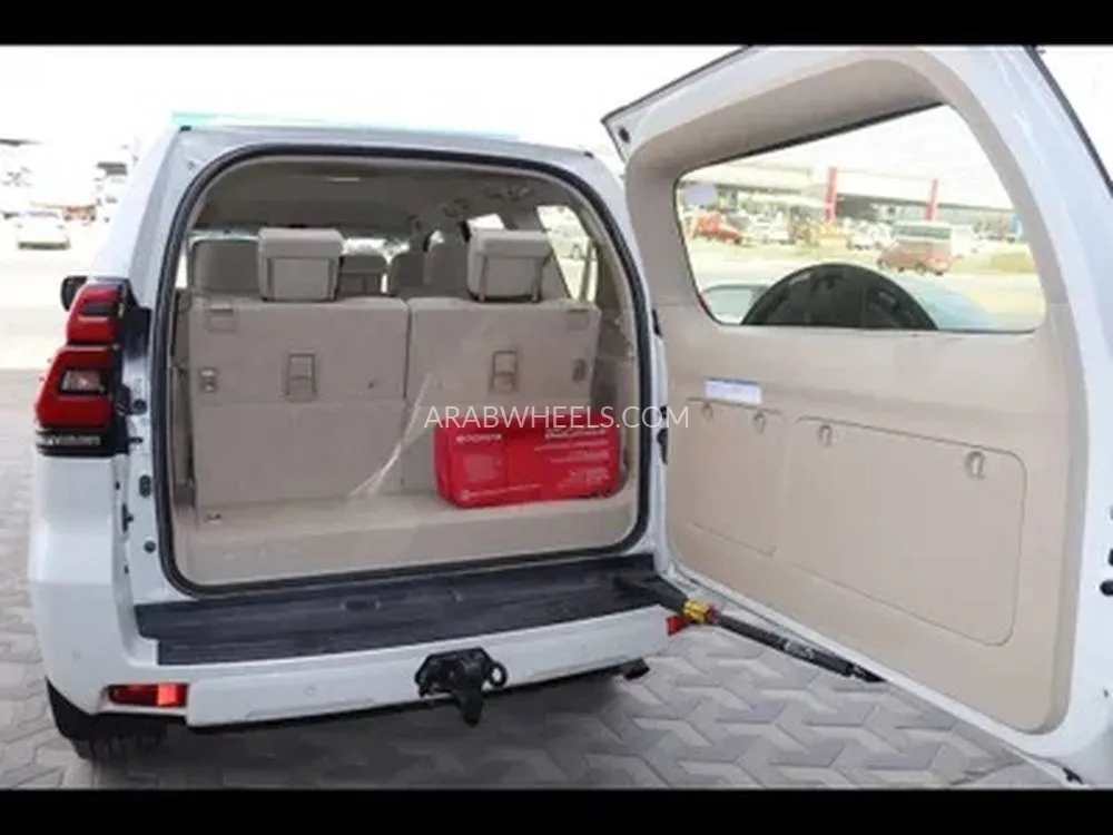 تويوتا لاند كروزر برادو 2020 for Sale in الدمام Image-7