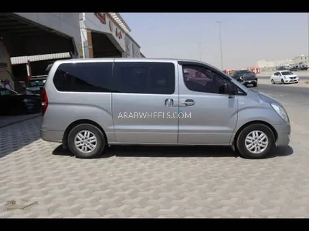 هيونداي H1 2018 for Sale in الدمام Image-4