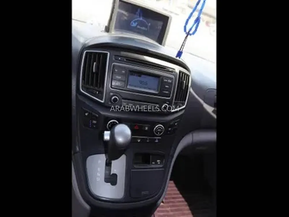 هيونداي H1 2018 for Sale in الدمام Image-10