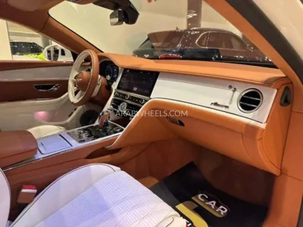 بنتلي كونتيننتال 2023 for Sale in الرياض Image-11