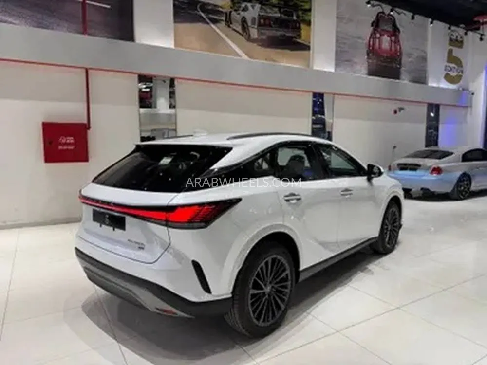 لكزس RX 2025 for Sale in الرياض Image-2