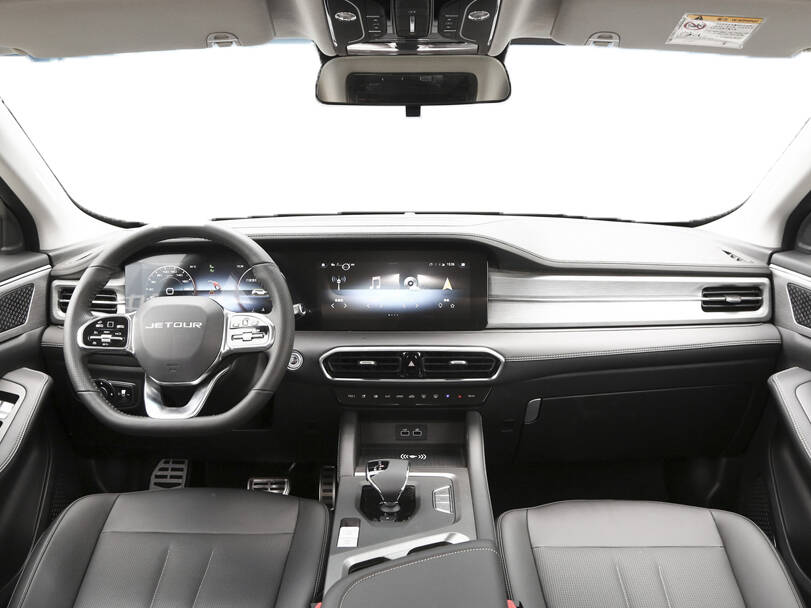 جيتور إكس ٩٠ بلس 2025 Interior 