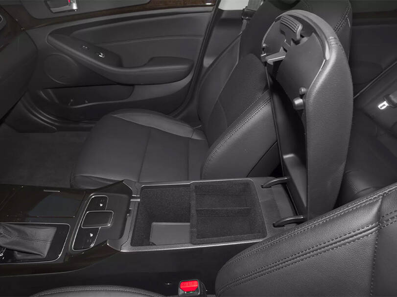 كيا كادينزا Interior 
