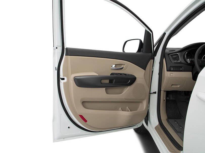 كيا كرنفال الجيل الثالث (YP) Interior 