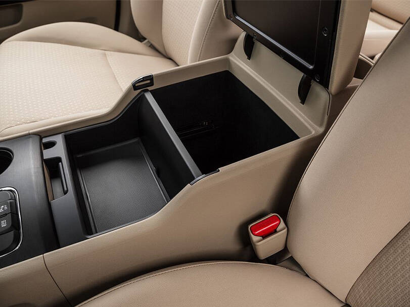 كيا كرنفال الجيل الثالث (YP) Interior 