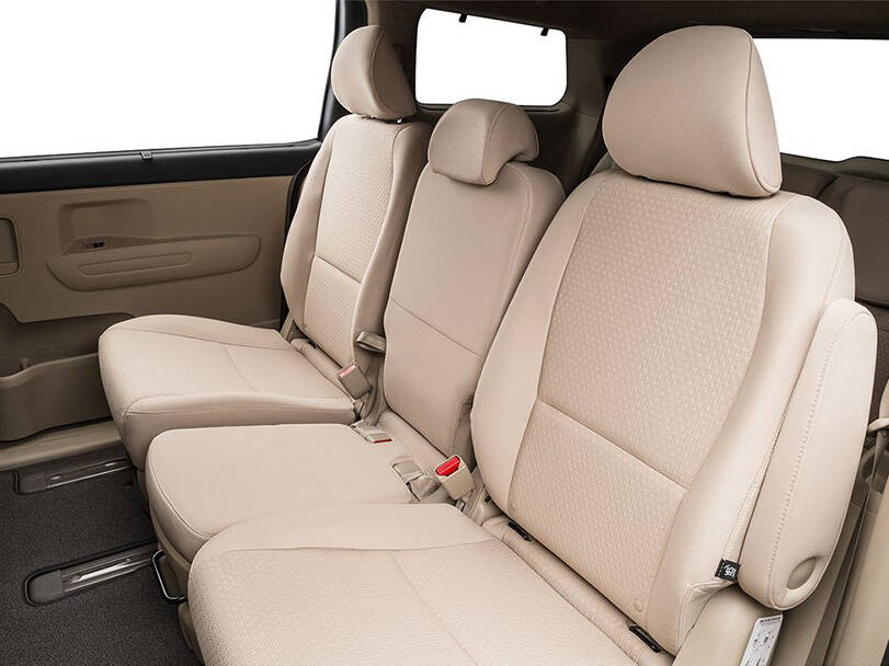 كيا كرنفال الجيل الثالث (YP) Interior 