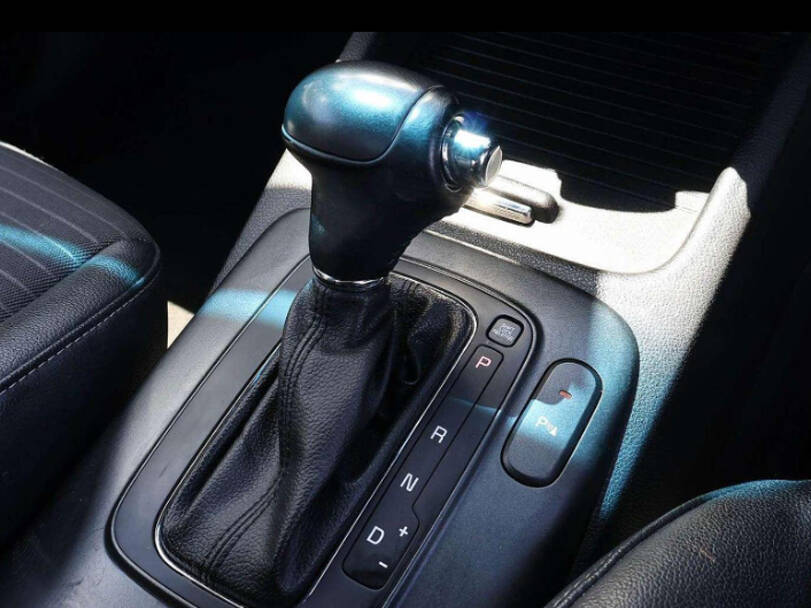 كيا سيراتو كوب الجيل الأول Interior 
