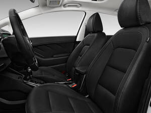 كيا فورتي الداخلية 