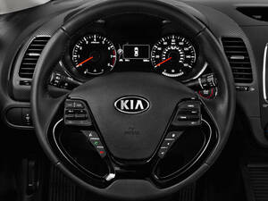 كيا فورتي الداخلية 