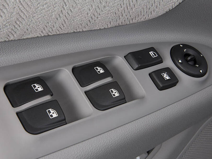 Kia Optima 2nd (MG) Generation Interior 