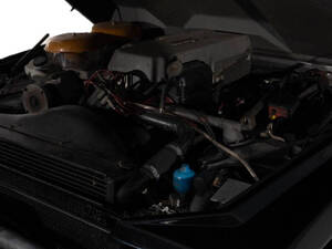 لامبورغيني إل إم ٠٠٢ الخارجية 