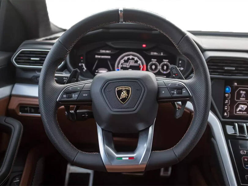 لامبورغيني أوروس 2025 Interior 