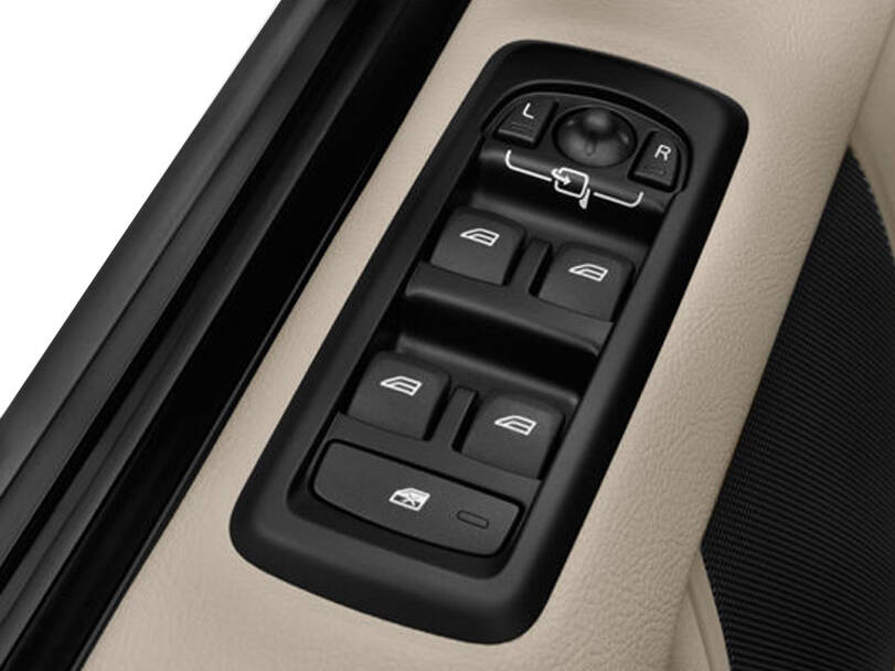 Land Rover LR4 Interior 