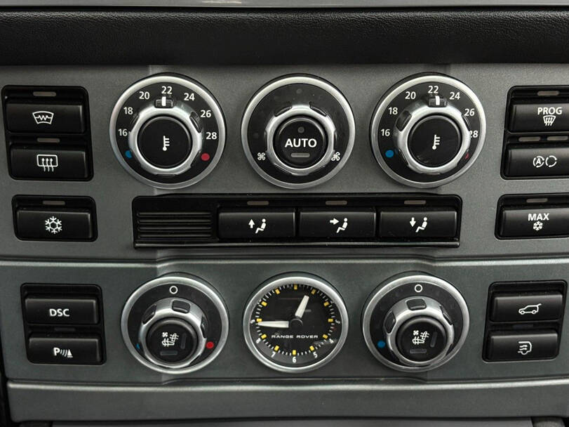 لاند روفر رينج روفر الجيل الثالث (L322) Interior 