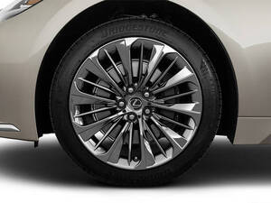 لكزس LS الخارجية 