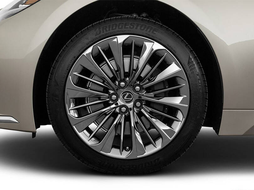 لكزس إل إس 2025 Exterior 