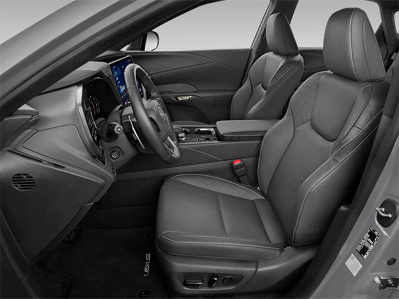 لكزس آر إكس 2025 Interior 