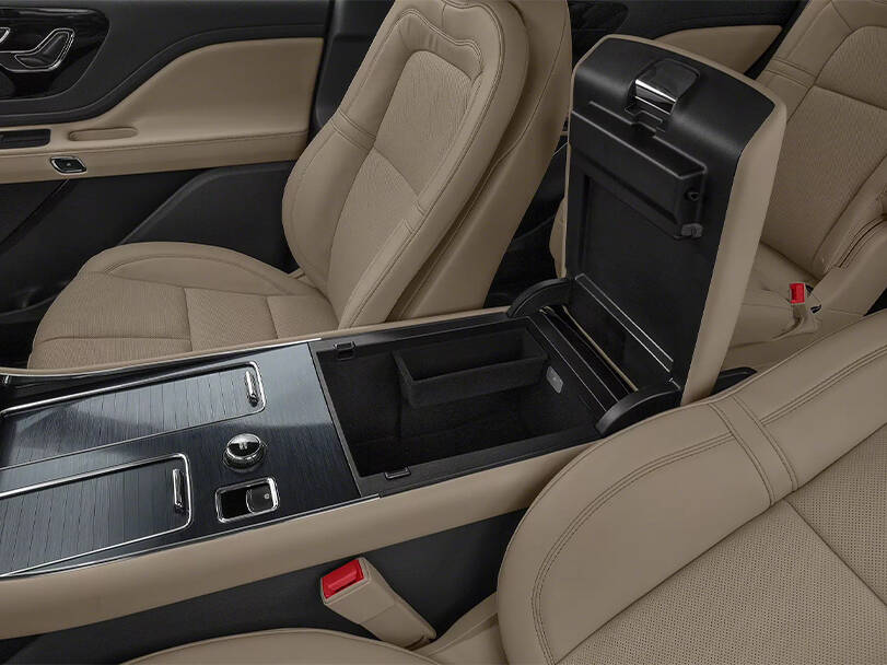 لينكولن أفياتور Interior 