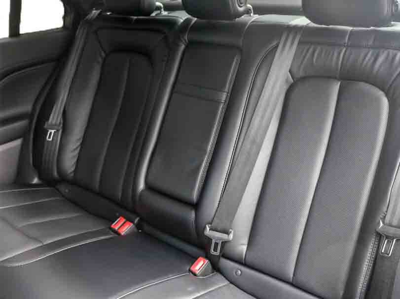 لينكون كونتيننتال Interior 