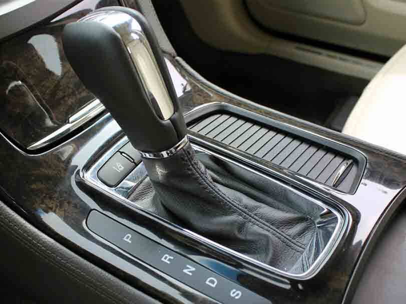 لينكون MKS Interior 