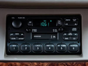 لينكون تاون كار الداخلية 