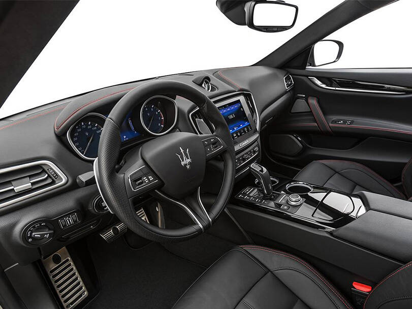 مازيراتي جيبلي Interior 