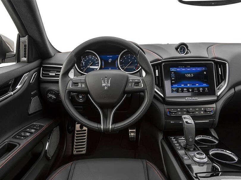 مازيراتي جيبلي Interior 