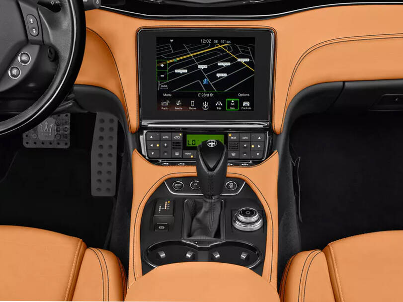 مازيراتي جرانكابريو Interior 