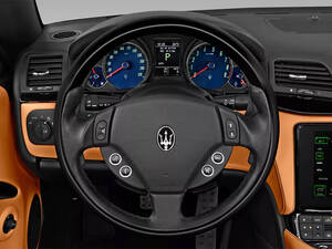 مازيراتي جرانكابريو الداخلية 