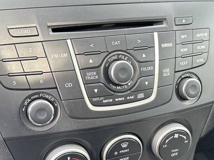 Mazda 5 Interior 