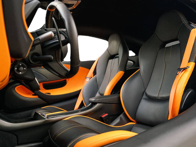 ماكلارين ٦٠٠ إل تي Interior 