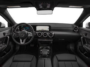 مرسيديس بنز A كلاس الداخلية 