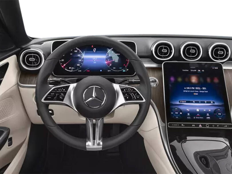 مرسيدس بنز سي كلاس Interior 