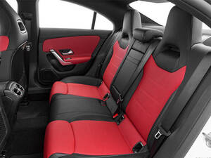 مرسيديس بنز سي إل إيه الداخلية 