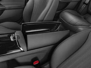 مرسيديس بنز EQE الداخلية 