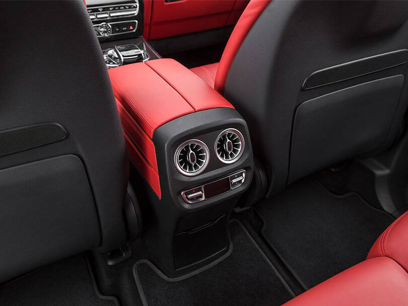 مرسيدس بنز جي كلاس Interior 