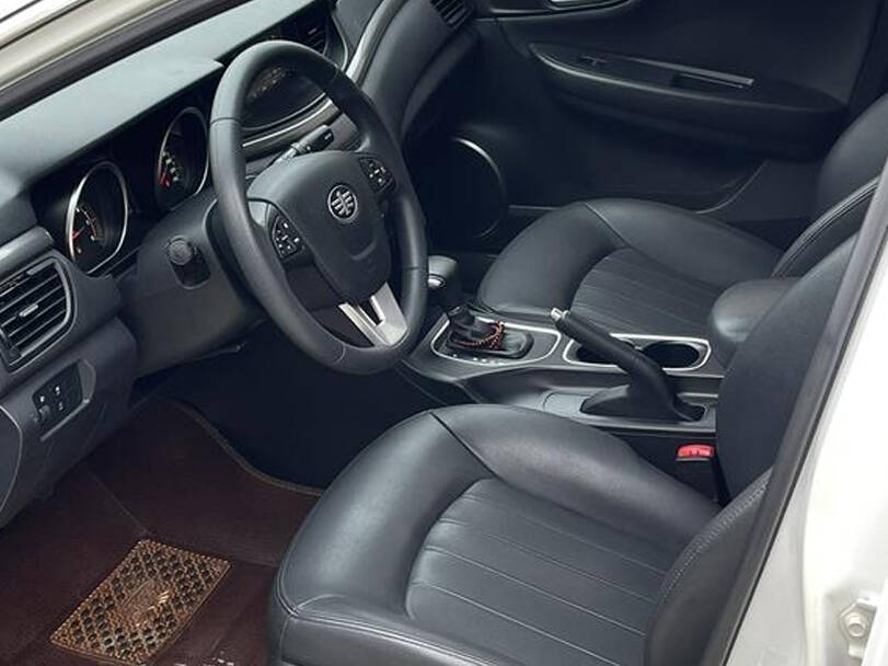 Bestune B50 Interior 