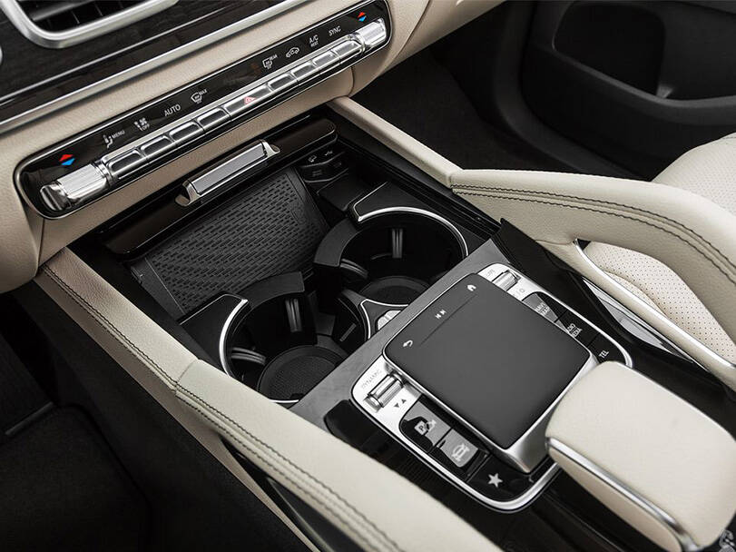 مرسيدس بنز جي إل إس 2025 Interior 