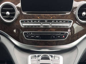 مرسيديس بنز في كلاس الداخلية 