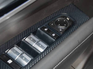 Mitsubishi Airtrek Interior 